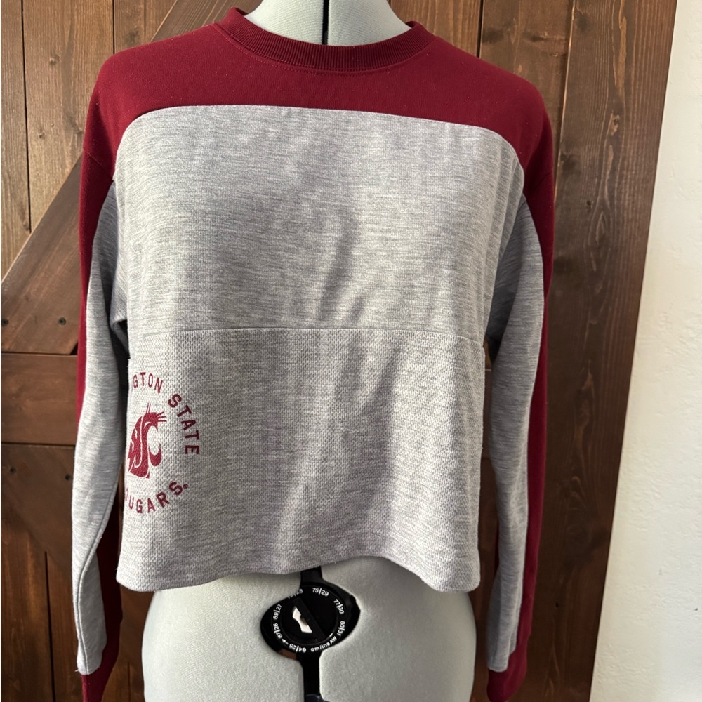 Washington State Cougars Gray and Red Women's Cropped Sweatshirt